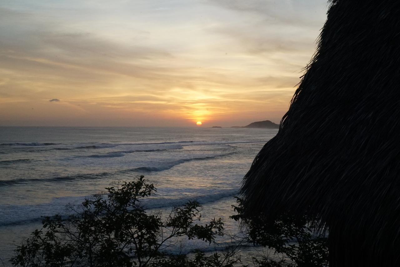 Magnific Rock - Surf Resort & Yoga Retreat Nicaragua Попойо Екстериор снимка